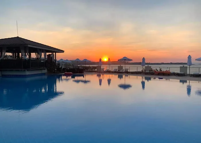 Sun 2 б Sozopolis فيلة *